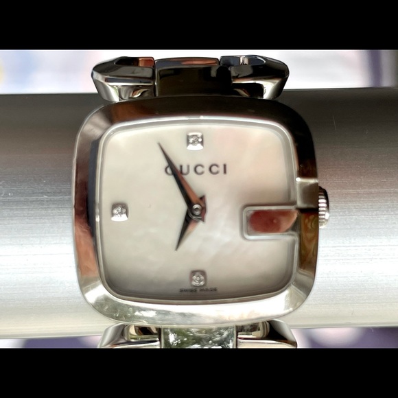 GUCCI
Stainless Steel Mother of Pearl 3 diamond 24mm G-Square Quartz Watch - Picture 9 of 10